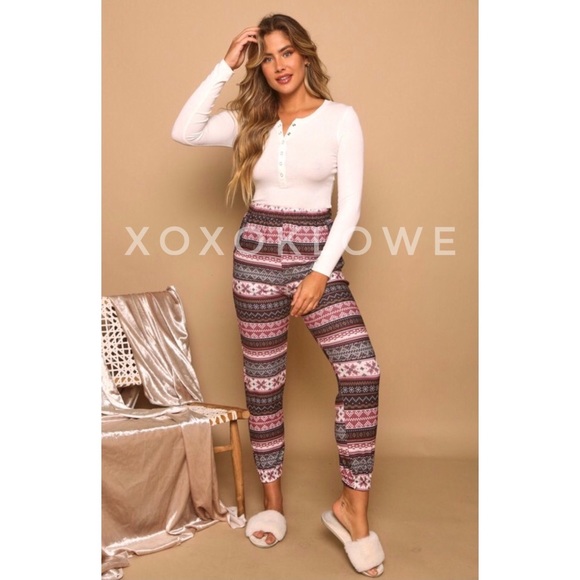 Faire Isle Print Knit Pajamas Set Matching Top + Pants - Picture 4 of 13